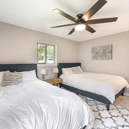 Villa Brick House, Big Yard, Pets Welcome, 10 Min To Dt